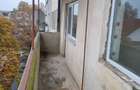 Apartament cu 3 camere semidecomandat în Central - 1