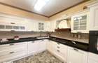 Vila 7 camere**Lake view**Ponton privat**Piscina**Teren 933 MP//Balote