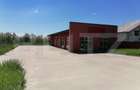 Spatiu comercial cu teren generos de 2.500 mp, la intrarea in Dragomir - 10