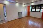 De vânzare apartament 3 camere Obor Microhala - 1