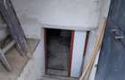 Vand casa de vacanta cu teren de 770 mp (7,7 ari )in Bercu rosu