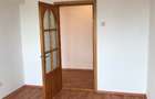 Proprietar, oferă spre vânzare apartament 3 camere decomandat zona Mioritei