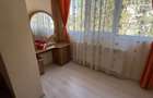 dau in chirie apartament de 3 camere - 6
