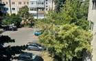 Vanzare 2 camere curat liber decomandat et 3 central Gaesti