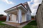 Vile de vanzare in Mogosoaia - Jud.Ilfov pe Strada 8 Martie . Suprafata 252 mp & 306 mp.