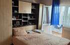 Vand apartament decomandat cu 3 camere!