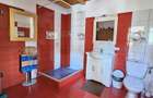 Casa in Roman , zona Liceului nr. 2 ( Vasile Sav) - 8