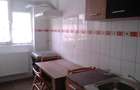 Vand apartament 3 camere, decomandat, zona Centrala, etaj 1, bloc 4 etaje. - 2