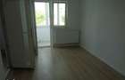 Apartament 2 camere renovat, termoteca ,baie cu geam, etaj 2 ,VLAICU - 1