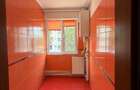 Apartament cu 3 camere semidecomandat în Km 4 - 16