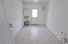 Apartament 2 camere, etaj 2, cu centrala, nemobilat, Piata Sud - 1