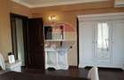Casa / Vila cu 9 camere de vanzare