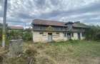 Casa batraneasca + teren de 1285 mp , Parvulesti, Bacau - 1