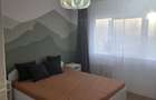 Inchiriez apartament 2 camere, decomandat, balcon, proaspat renovat, mobilat, utilat Arad, zona Aradul Nou vizavi de Gara, bloc reabilitat. - 8