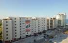 Vand apartament 1 camera , decomandat , bucatarie separata ,