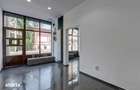 Spatiu comercial stradal | Zona Toamnei Lizeanu | 50 mp | Vitrina