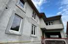 Casă cu 6 camere în Central - 1