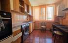 Apartament 3 camere, etaj intermediar, Piata Voievozilor Alexandru cel Bun