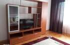 Proprietar inchiriez Ap 2 camere Etaj 3 decomandat Titan - 1