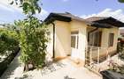 Casa renovata | teren generos 2252 mp si acces din 2 strazi - 2