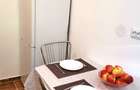 Inchiriez apartament cu 2 camere in Campina, renovat, central - 8