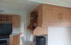 De vanzare casa pe roti , 3 dormitoare , 2 bai, living si bucatarie, mobilat utilat , pre? 21800 E - 7