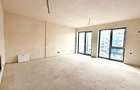 Apartament 2 camere, CF disponibil, spații verzi 1900 mp, retras de la strada - 1