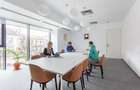 Rezerva?i un loc de munca rezervat in colaborare, in Spaces Campus 6 - 10