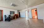 Vand ieftin sau inchiriez spatiu comercial (showroom) numai 199000 - 6