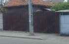 Casa amplasata pe un teren de 280mp cu potential comercial pe str Orly - 2