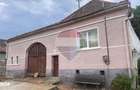 Casa / Vila cu 3 camere de vanzare - 2