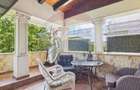 Apartament cu terasă într-o vilă interbelică B-dul Primaverii - 1