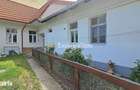 Casa cocheta cu 3 camere de vanzare, chiar in inima ora?ului Satu Mare