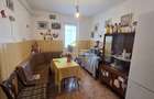 Apartament cu 3 camere de vanzare pe Strada Alecu Russo - 1