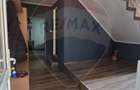 Casa / Vila cu 5 camere de vanzare