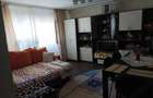 Inchiriez apartament 3 camere permanent 400 euro - 2