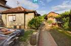 Casa cu 2 camere si 456 mp teren in Ghioroc