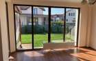 Casa de inchiriat,zona de Nord, 5 camere, curte proprie - 4