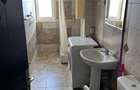 Inchiriez apartament cu doua camere!