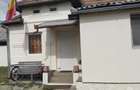 Casa de vanzare cu 5 camere - 2