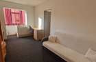 Vand apartament cu 3 camere, semidecomandat, etaj 1 - 2