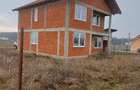 Casă cu Teren 8500 Mp în Leș - 2