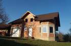 Casă cu 4 camere cu Teren 50000 Mp în Pinticu - 5