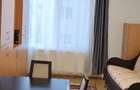 Închiriez apartament cu două camere 