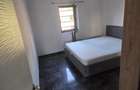 Proprietar , inchiriat apartament cu 2 dormitoare living baie si bucatarie