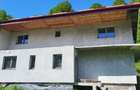 Casă cu 7 camere cu Teren 2056 Mp în Uric - 2