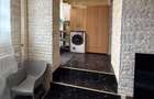 Apartament cu 3 camere decomandat în Colonia Bod
