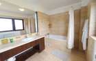 Vila de inchiriat Mamaia Nord | Kazeboo Beach | Curte 250 mp