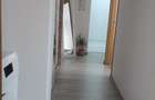 Vand apartament 2 camere central,Unirii,decomandat,etaj 1,renovat recent, langa scoala Alexandru Stefulescu . Pret 83000 negociabil, 0767716515. - 5