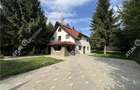 Cabana cu 7 camere 7 bai si teren 1000 mp zona Valea Avrigului - 1